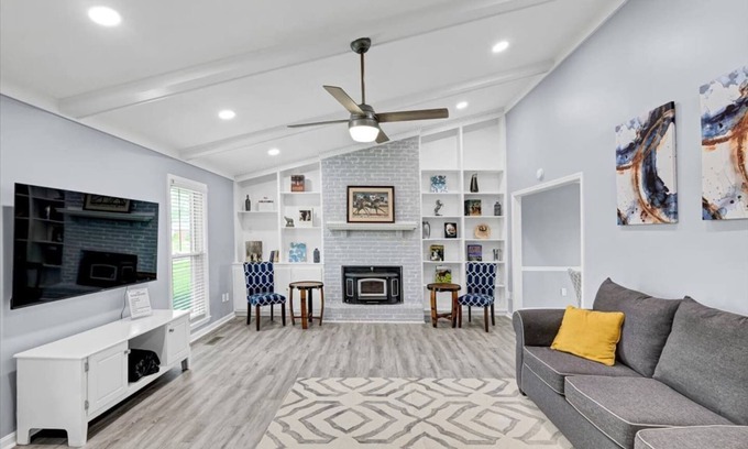 Buechel Casa | Home Sweet Hayden - 4 beds/3 Full Bath in East End