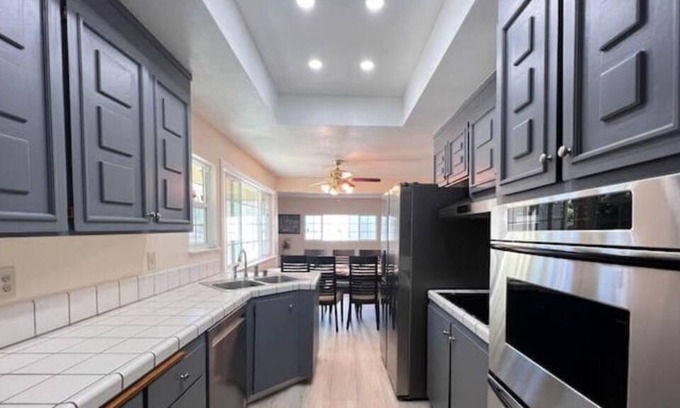 Capewood Casa | Home Sweet Home Modern 4BD/2BA in San Jose