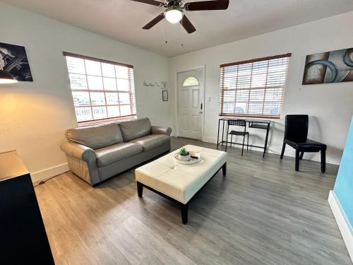Olympia Heights Casa | Home Sweet Home Near Malls and Airport and Hwy