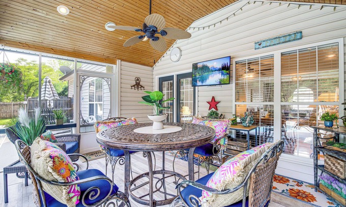 Ashley Oaks Casa | Home Sweet Home' w/ Private Pool + Patio!