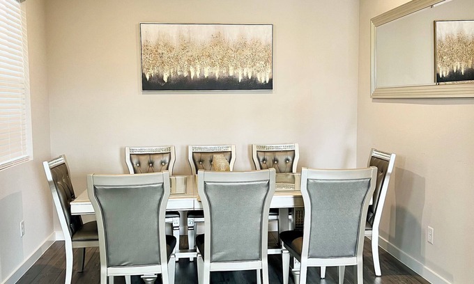 Clodine Casa | Home sweet home with 4 bedrooms/2.5 baths and 8 beds.