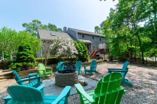 Harwich Casa | Home w outdoor spaces near Long Pond