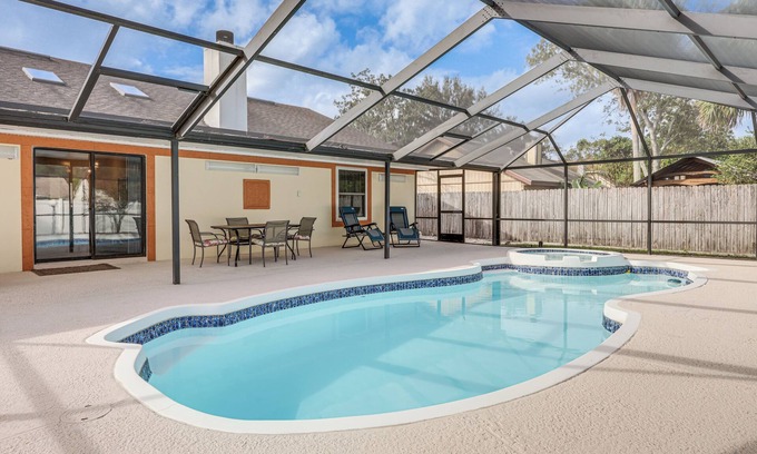 Girvin Casa | Home w/ Pool 5 Mi to Neptune Beach in Jacksonville