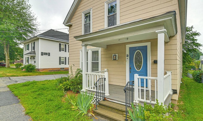 Auburn Casa | Maine Vacation Rental ~ 1 Mi to Auburn Riverwalk!