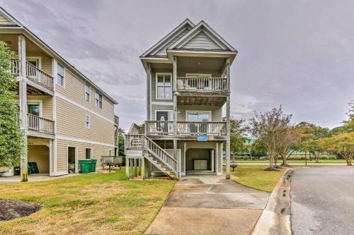 Corolla Light Casa | Home with Deck in Corolla Light Walk to Beach!