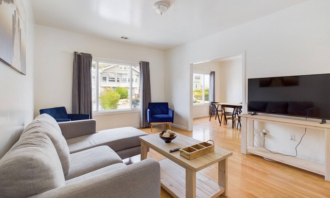 Sunnyside Casa | Home with High Walkability