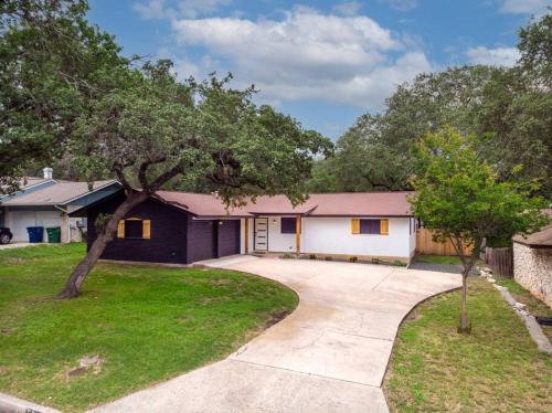 Medical Center District Casa | Home with Huge Fenced Yard