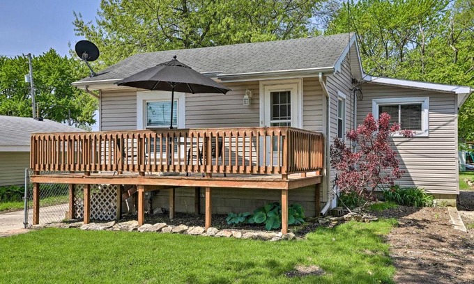 Port Clinton Casa | Home with Lake-View Deck by Camp Perry and Magee Marsh