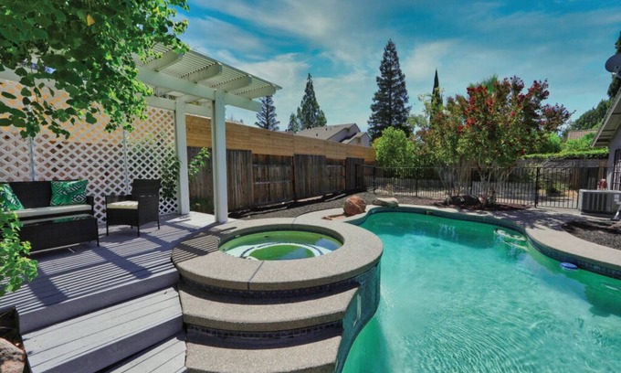 Kaseberg - Kingswood Casa | Home with Pool/Spa and Air Hockey Table