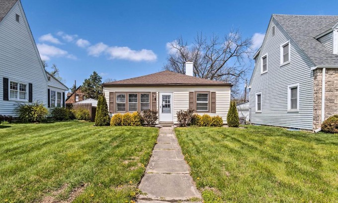Speedway Casa | Home with Yard Walk to IMS and Speedway Main St!
