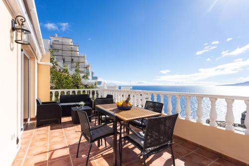 Tabaiba Apartamento | Home2Book Amazing Sea Views, Terrace & Pool