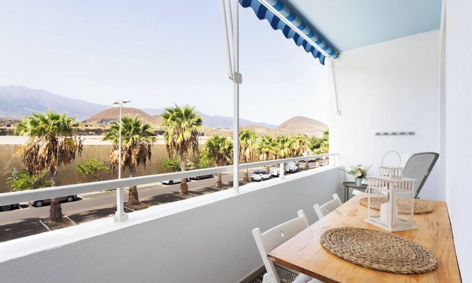 Guimar Apartamento | Home2Book Bright Apt in Puertito, Terrace & Pool