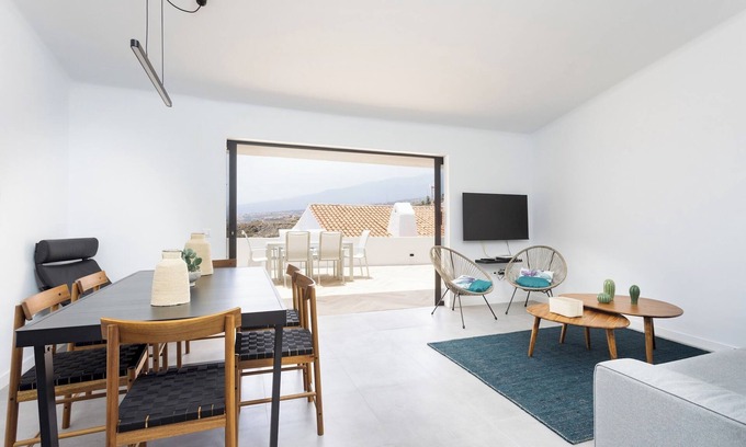 Las Caletillas Chalet De Esquí | Home2Book Coastal Chic Apt, Huge Private Terrace