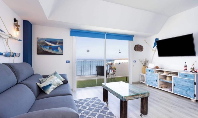 Las Galletas Apartamento | Home2Book Sea Front Attic Las Galletas
