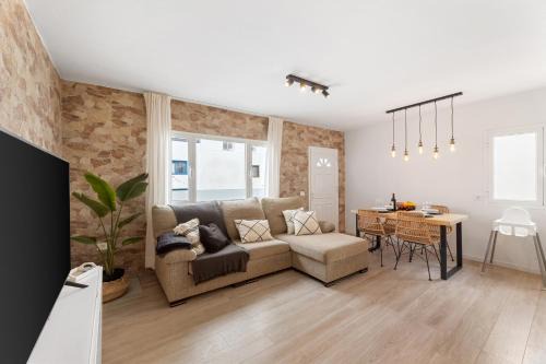 Caleta de Caballo Apartamento | Home2Book Stylish Apt Caleta de Caballo, Terrace