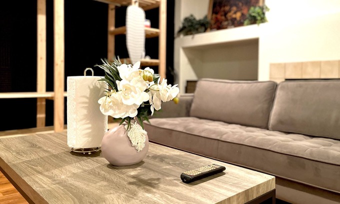 Fontana Casa | Homeinn - Private Guest House w/King Bed