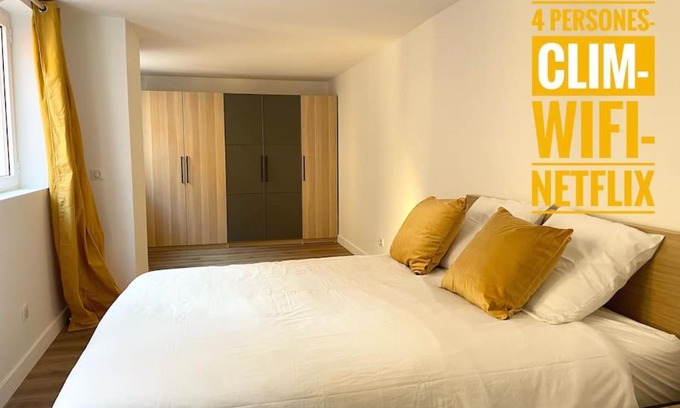 Old Town Apartamento | Homelivia,Industriel cosy
