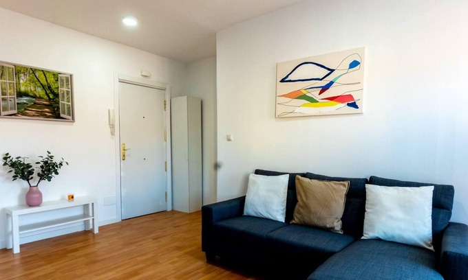 Barajas Apartamento | Homely 2 Bedroom Apartment in Barajas