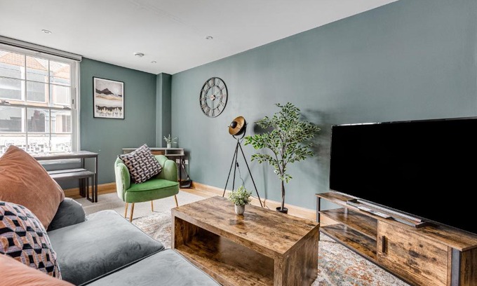 Runnymede Apartamento | Homely 2 beds apt up to 5 Guests-Wifi by Tent Serviced Apartments