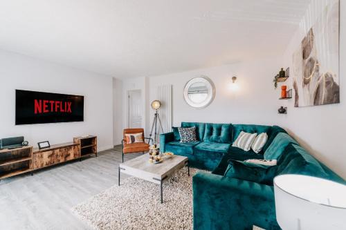 Harborne Casa | Homely, City close by, Fast WiFi Contractors Family, Garden