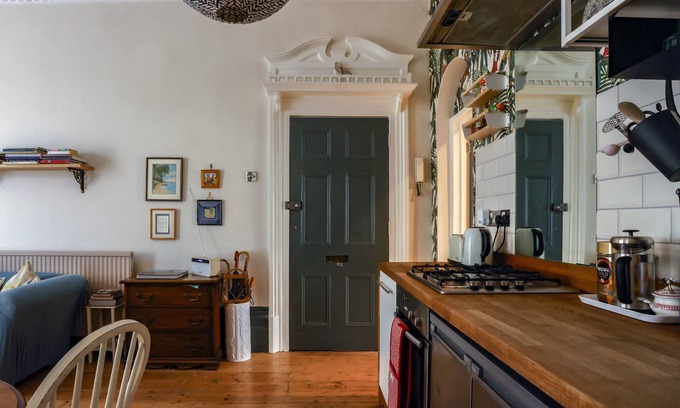 Deal Apartamento | Homely garden flat in Deal centre near beach