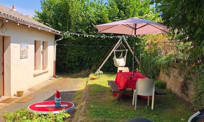 Chantonnay Casa | Homerez - Grande casa para 9 pers. con terraza en Chantonnay