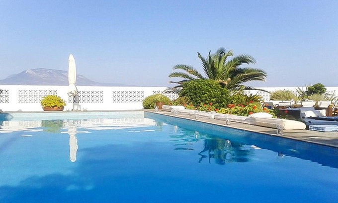 Nerantza Villa | Homerez - ¡A 20 m de la playa! Bonita villa para 5 pers. con piscina en Nerantza
