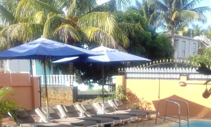 Pointe aux Biches Apartamento | Homerez - 200 m away from the beach! Appartement for 4 ppl. with shared pool