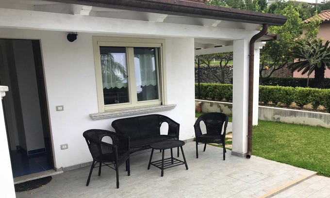 Fiumicello Santa Venere Casa | Homerez - ¡A 50 m de la playa! Casa para 5 pers. con vistas al mar en Maratea