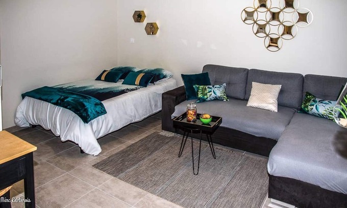Abondant Apartamento | Homerez - Espectacular estudio para 2 pers. con terraza en Abondant