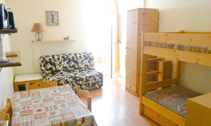 Allevard Apartamento | Homerez - Estudio a 1 km de las pistas para 4 pers. con piscina compartida