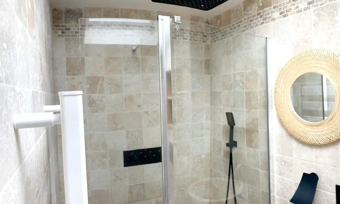 Charmes Apartamento | Homerez - Amazing studio for 2 ppl. with shared pool at Charmes