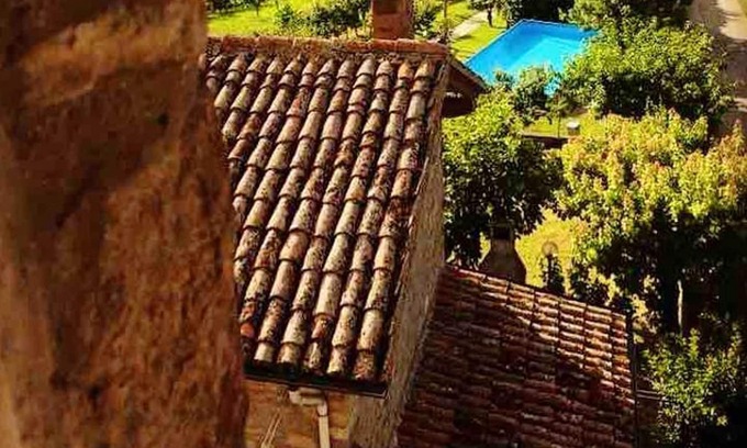 Monte San Pietro Apartamento | Homerez - Apartement for 4 ppl. with shared pool and spa at Monte San Pietro