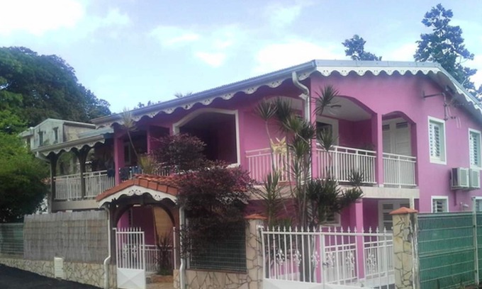 Sainte-Marie Apartamento | Homerez - Bonito apartamento para 4 pers. con jardín y balcón en Sainte-Marie