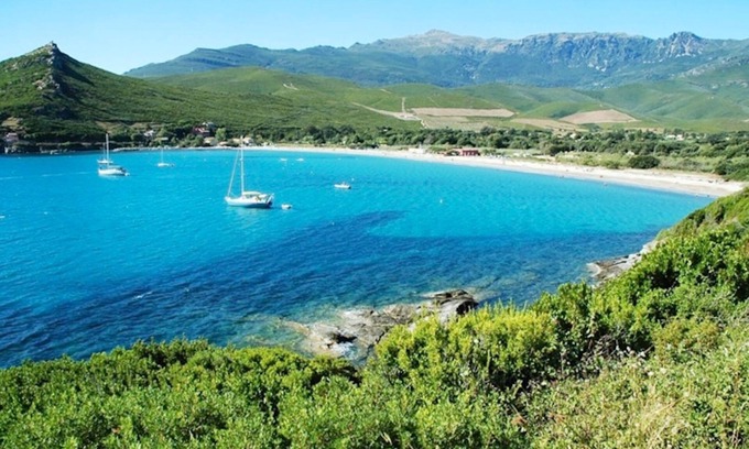 Ville-di-Pietrabugno Apartamento | Homerez - Apartamento a 2 km de la playa para 4 pers. con terraza en Bastia