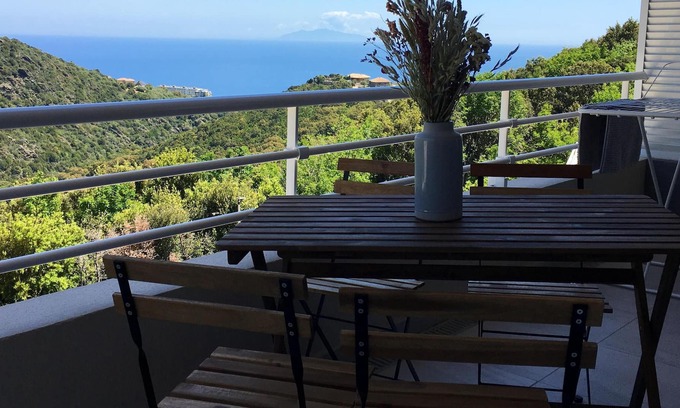 Ville-di-Pietrabugno Apartamento | Homerez - Appartement 2 km away from the beach for 4 ppl. with terrace at Bastia