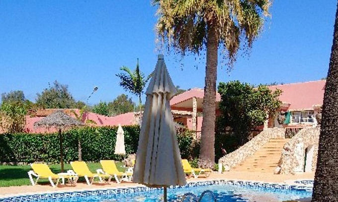 Farta Vacas Apartamento | Homerez - Apartamento a 5 km de la playa para 5 pers. con piscina compartida