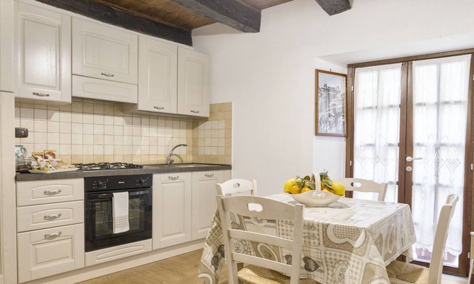 Arce Apartamento | Homerez - Apartamento moderno cerca del centro de Arce