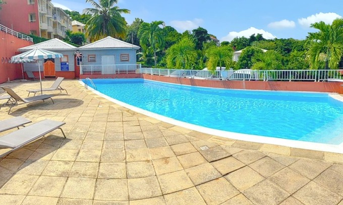 Tartane Apartamento | Homerez - Apto. en La Trinité con piscina