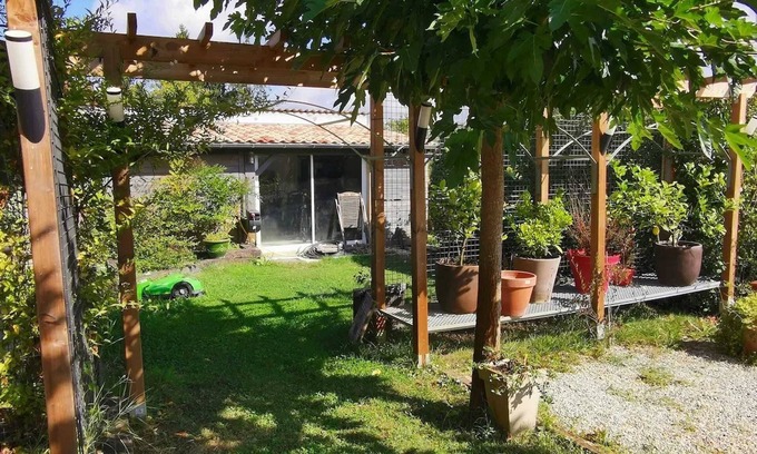 Latresne Apartamento | Homerez - Apt. en Latresne con jacuzzi