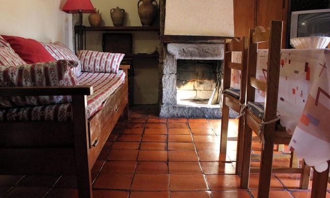 Seia Apartamento | Homerez - Apto en Seia con chimenea