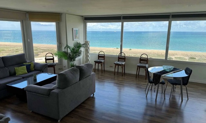 Pobles del Sud Apartamento | Homerez - Apt en Valencia vista mar