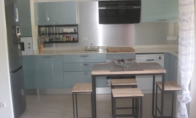 Perinet Apartamento | Homerez - Apt with Mountain View Le Gosier