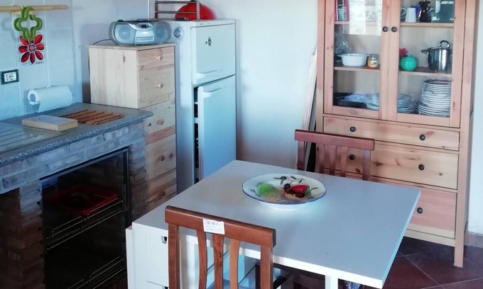 Lercara Friddi Apartamento | Homerez - Bonito estudio para 2 pers. con terraza en Lercara Friddi