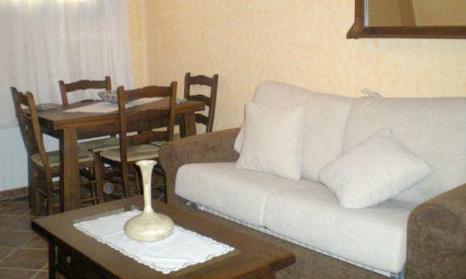 Hueva Apartamento | Homerez - Bonito apartamento para 6 pers. en Hueva