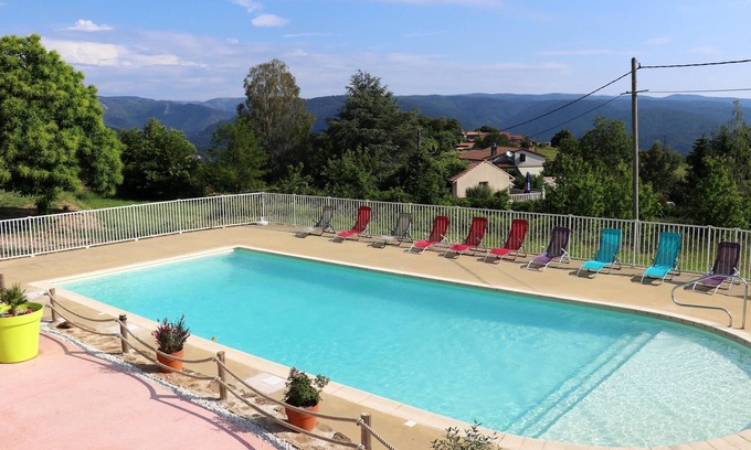 Gravieres Chalet De Esquí | Homerez - Beautiful chalet for 6 ppl. with shared pool and terrace at Gravières