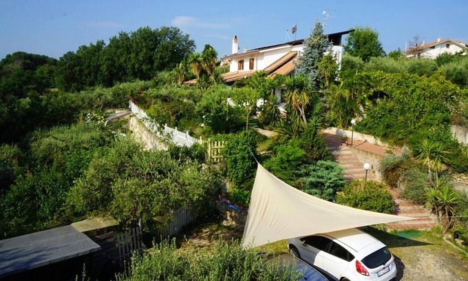 Treglio Villa | Homerez - Villa a 6 km de la playa para 10 pers. con piscina y jardín en Treglio