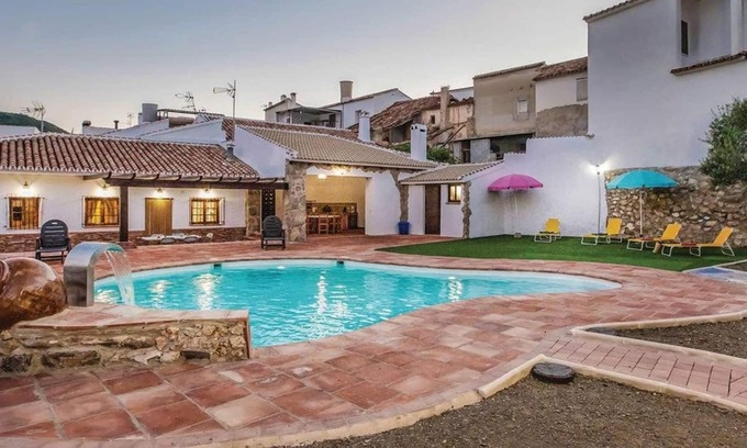 Mondron Villa | Homerez - Grande villa para 11 pers. con piscina y terraza en Mondrón