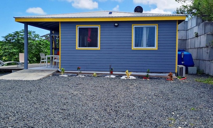 Nord Grande Terre Casa | Homerez - Bungalow for 4 ppl. with sea view, garden and terrace at Anse-Bertrand
