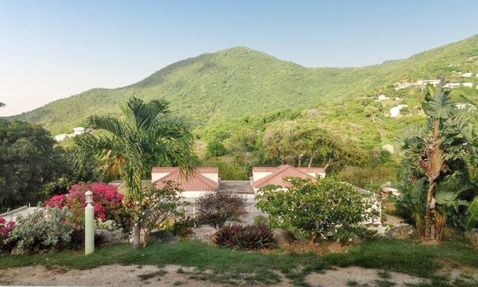 La Savane Casa | Homerez - Casa encantadora en La Savane con vista al mar